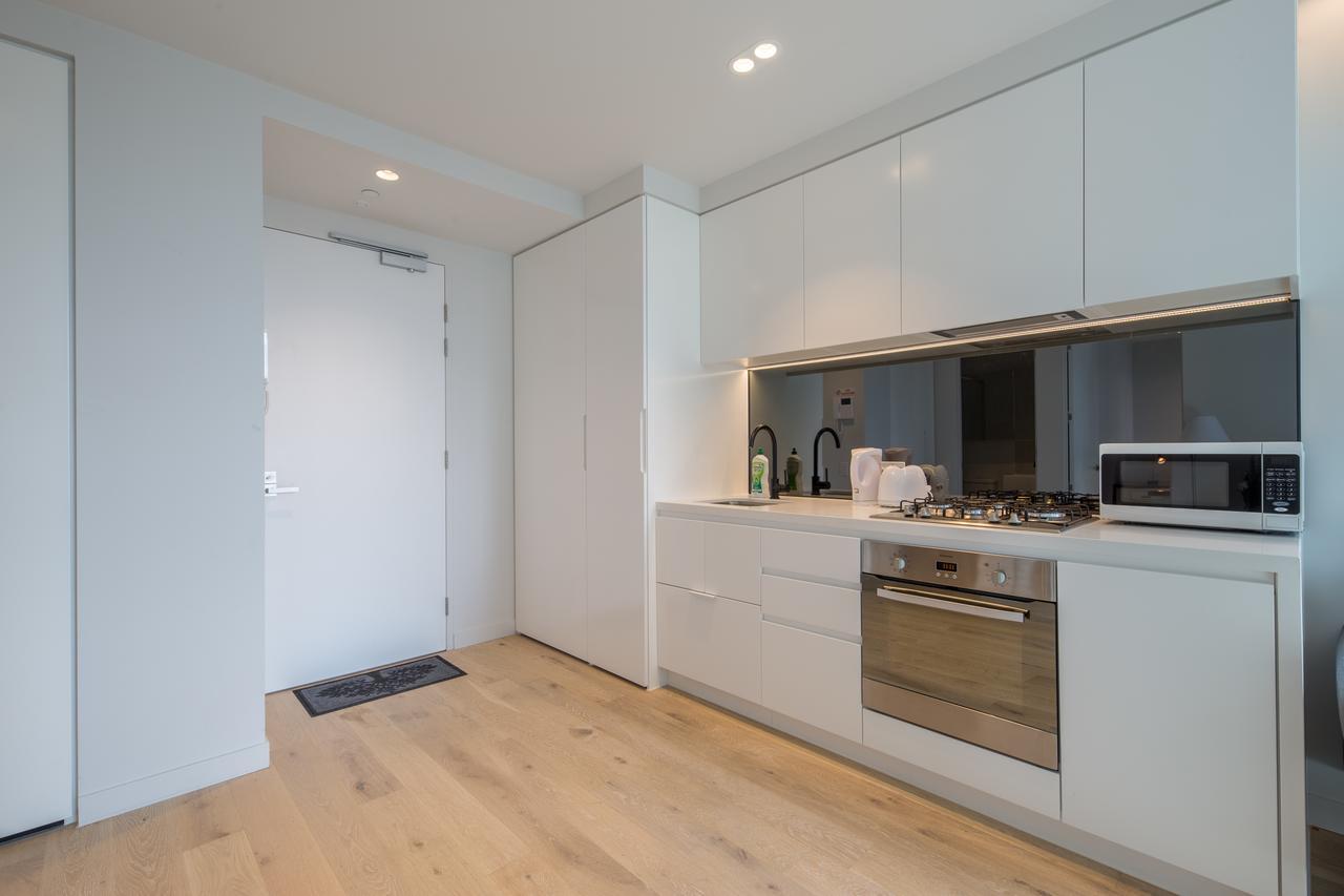 Light Tower Apartment Melbourne Exterior photo